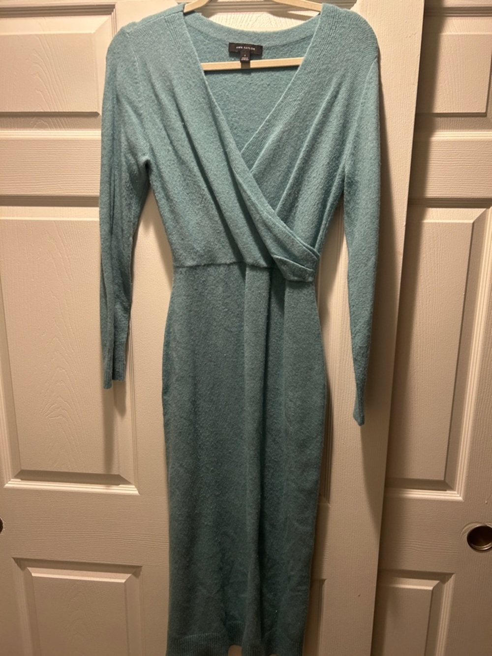 Ann taylor Aqua Wrap Knit Long Sleeve Dress